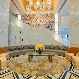 Golden Dragon **** Macau