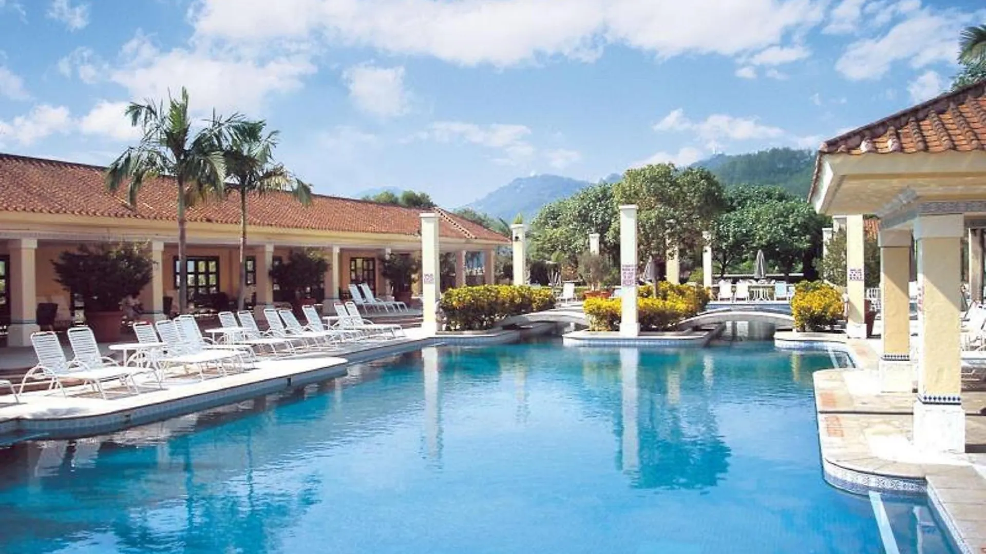 Grand Coloane Resort Macau 5*,